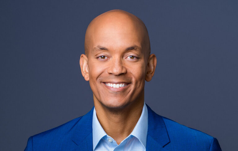 Former Maroon Tiger editor in chief Geoff Bennett, ’02, discusses his new book ‘Black Out Loud’