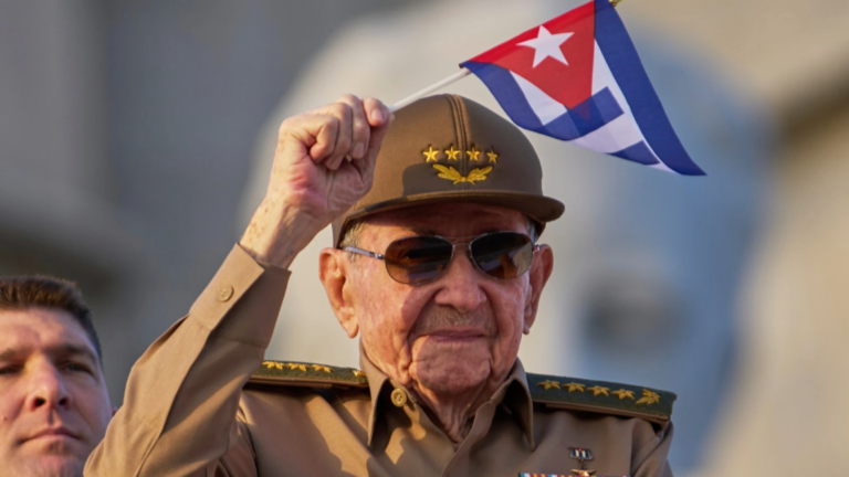 Republicans push to lead the West after Castro indictment