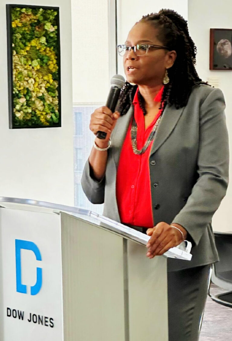 Shirley Carswell to retire from Dow Jones News Fund. A trailblazer in developing young journalists